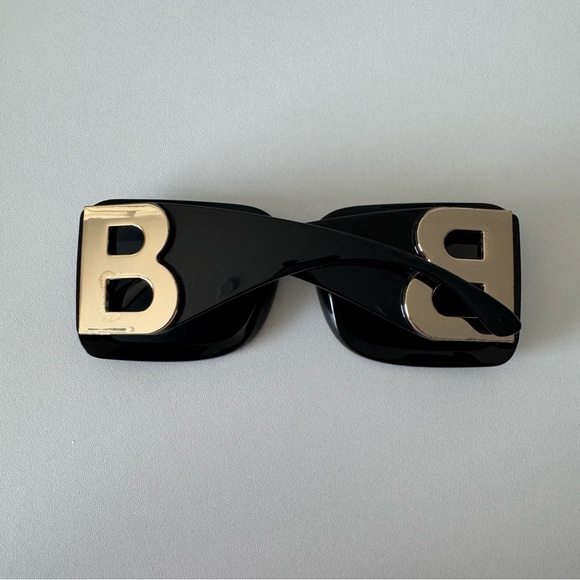 Burberry B Motif Square Sunglasses With Original Packaging - Picture 11 of 12
